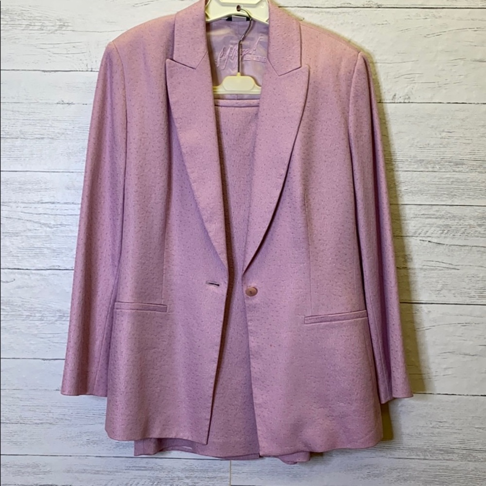 Peter Nygard / skirt suite
